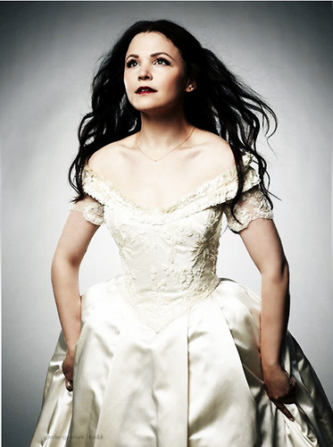 Ginnifer as Snow White - ONCE UPON A TIME Season 2 (HQ)