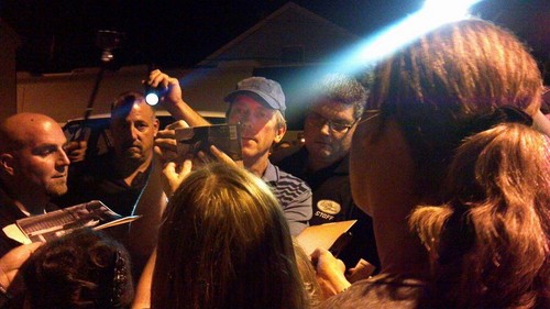  Hugh Laurie signing autographs after the کنسرٹ in Red Bank, NJ on Sept. 7, 2012