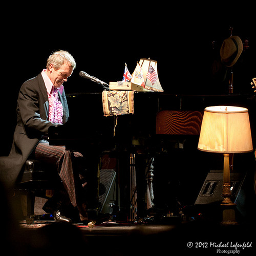  Hugh Laurie in Count Basie Theatre Red Bank-Nova Jersey 07.09.2012
