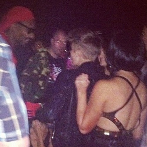 Justin and Selena at as club