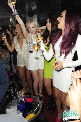  Little Mix celebrating at The Rose Club in Londra - 4th September 2012.
