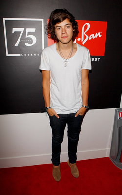  SEP 13TH - HARRY AT 射线, 雷 BAN'S 75TH ANNIVERSARY PARTY
