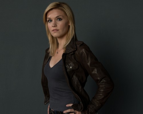 Season 3 - Cast - Promotional Photo - Emily Rose