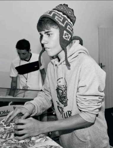  justin bieber,Just Getting Started , 2012