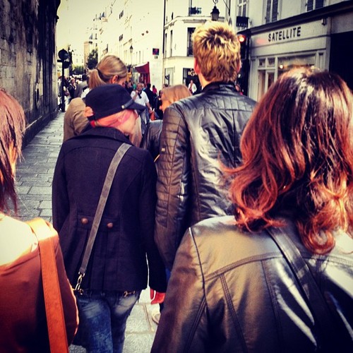  23.09.2012 - Avril and Chad shoping in the Marais, Paris
