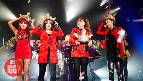  2NE1 at 엠티비 Iggy 2012