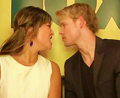  Chord and Jenna in zorro, fox foto Booth