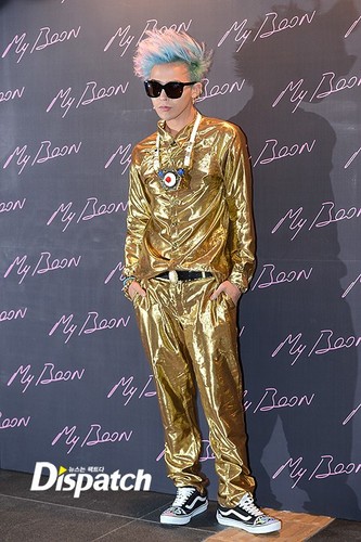  G-Dragon dresses in all goud for Ambush launch party in Gangnam