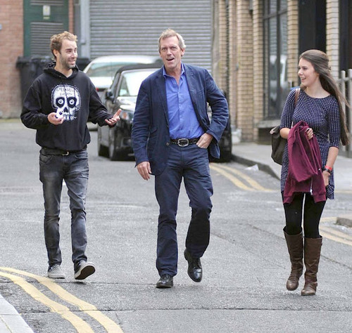  Hugh Laurie is seen exiting a tuxedo rental 샵 on Grafton 거리 19.09.2012 -Irlanda
