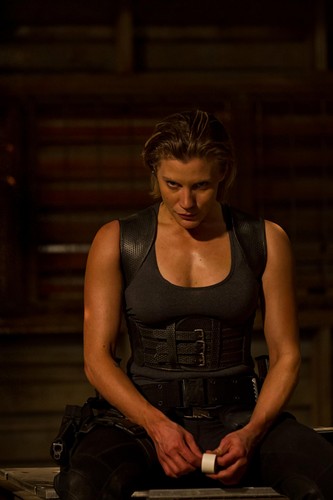  Katee Sackhoff in Riddick 3