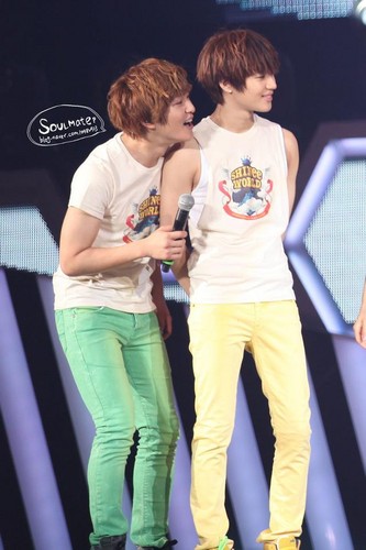  Onew and Taemin