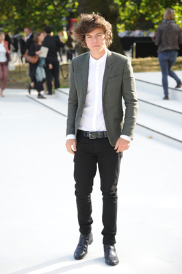  SEP 17TH - HARRY AT burberry LFW S/S 2013 WOMENSWEAR mostra