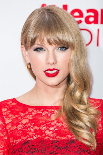  Taylor snel, swift at the 2012 iHeartRadio muziek Festival - dag 2 - Press Room