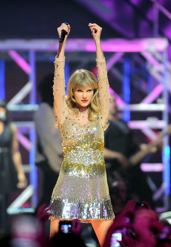  Taylor rapide, swift at the 2012 iHeartRadio musique Festival - jour 2 - montrer