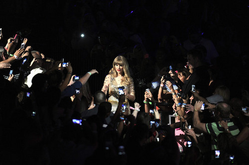  Taylor rapide, swift at the 2012 iHeartRadio musique Festival - jour 2 - montrer