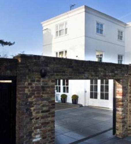  Apparently this is Harry's new house