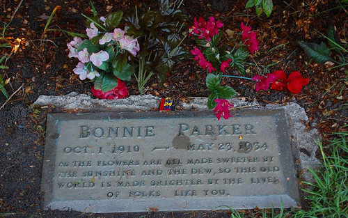  Bonnie Elizabeth Parker (October 1, 1910 – May 23, 1934)