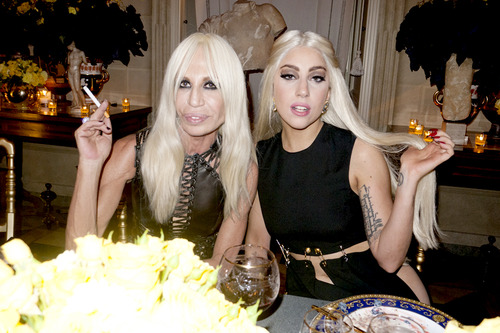  Gaga and Donatella door Terry Richardson