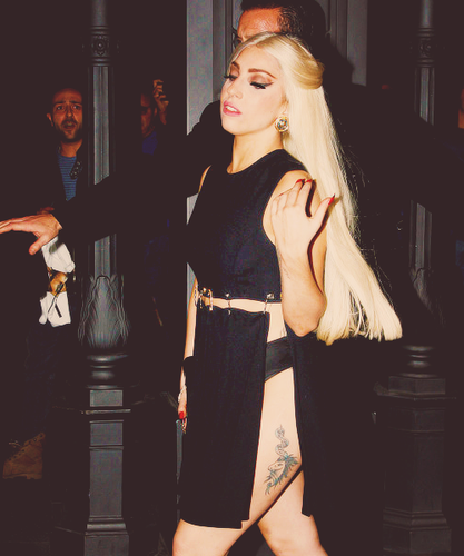  Gaga in Milan