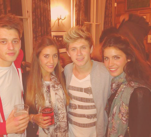 Niall with friends last night