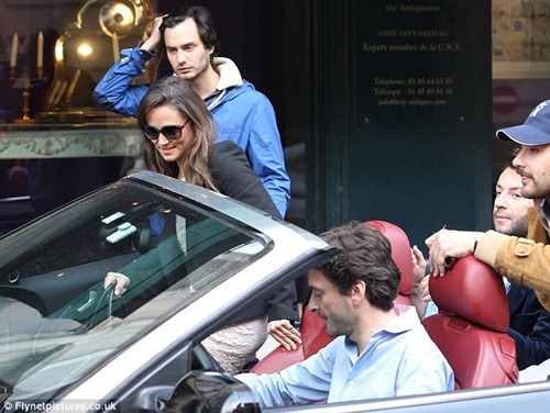  Pippa Middleton Caught in Gun 스캔들 in Paris