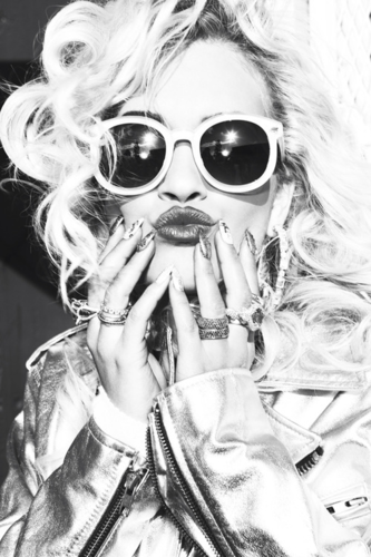  Rita Ora tagahanga Art