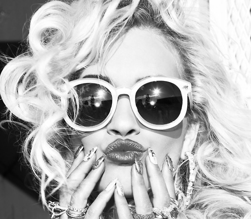 Rita Ora অনুরাগী Art