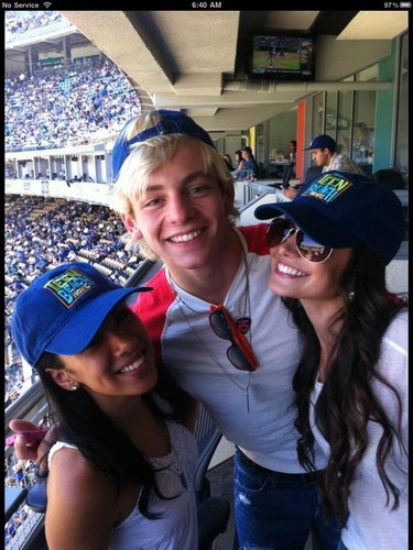  Ross with fans