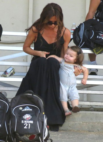  Sept. 29th - LA - Victoria and Harper watching the boys play ফুটবল