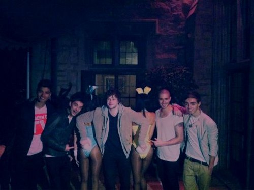  The Wanted in the 花花公子 Mansion