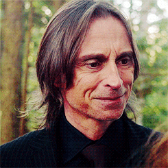  Things I Love About OUAT: The way Mr. goud looks at Belle