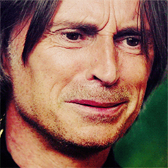  Things I amor About OUAT: The way Mr. Gold looks at Belle