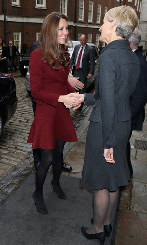  Will and Kate Tour a Temple