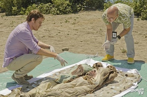  Dexter - Episode 7.05 - Swim Deep - Promotional تصویر