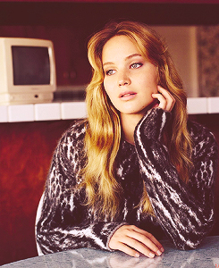  Jennifer Lawrence for Vogue UK Magazine 2012