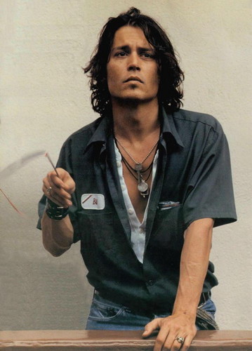 Johnny with long hair♥♥♥