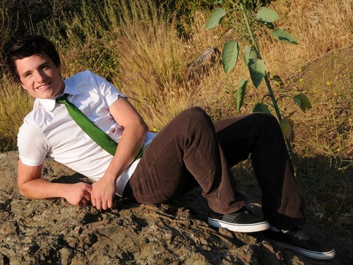  Josh Hutcherson on the sand