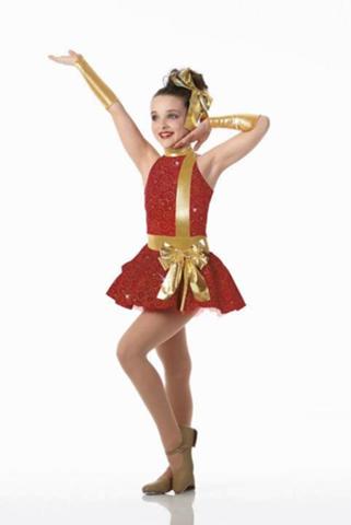 Kendall Modeling a Dance Costume