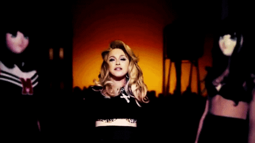  madonna in ‘Give Me All Your Luvin'’ música video