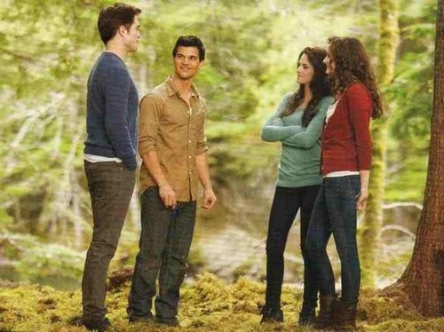  Teen Renesmee, Bella, Jacob and Edward