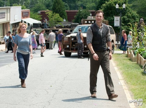  The Walking Dead - Episode 3.03 - Walk With Me - Promotional fotografias