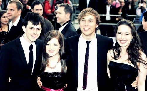Narnia cast - Peter, Susan, Edmund and Lucy