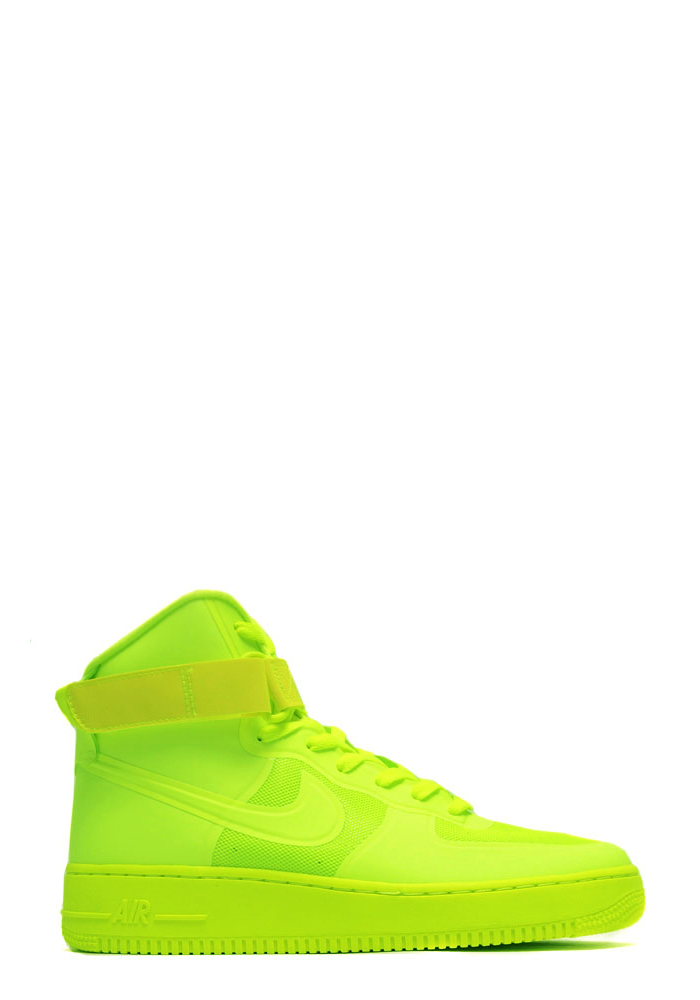 Neon Nike Shoes!!!!! =O