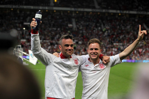  Olly and robbie williams