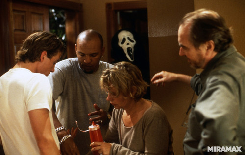 Behind the scenes: 10 killer photos from ‘Scream’