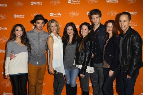  stechpalme, holly - Pretty Little Liars Special Halloween Episode Screening - October 16, 2012
