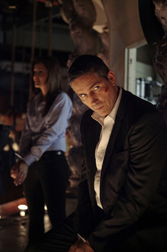 Person of Interest 2.05 - Bury the Lede
