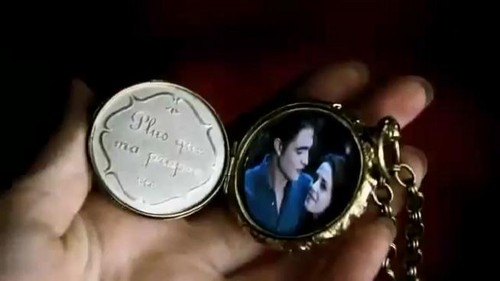  Renesmee's locket