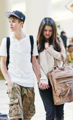  Selena and Justin:)