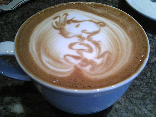 Snoopy Coffee Art 